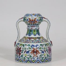 An Exquisite Doucai Lotus Pattern Double-Ears Vase