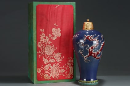 A Huge Ji Blue Glazed Dragon Pattern Bottle