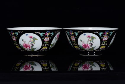 A Pair of Exquisite Famille-Rose Flower and Butterfly Pattern Bowls