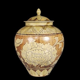 An Exquisite Ding yao Peony Pattern with Cover Jar