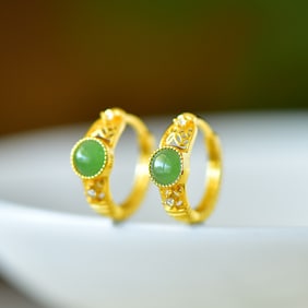 A Pair of Exquisite Sterling Silver-Gold Plated Inlaid Jasper Earrings