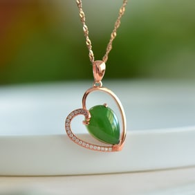 An Exquisite Sterling Silver-Gold Plated Inlaid Jasper Pendant