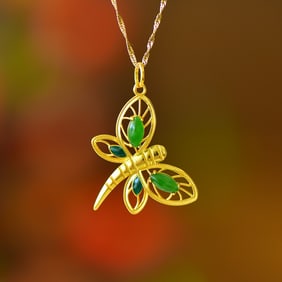 An Exquisite Sterling Silver-Gold Plated Inlaid Jasper Pendant