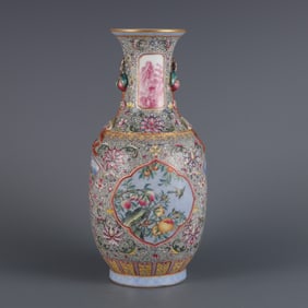 An Exquisite Famille-Rose Painted Gold Figure,Flower and Bird Pattern Double-Ears Vase