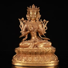 An Exquisite Gilt Bronze Buddha Statue