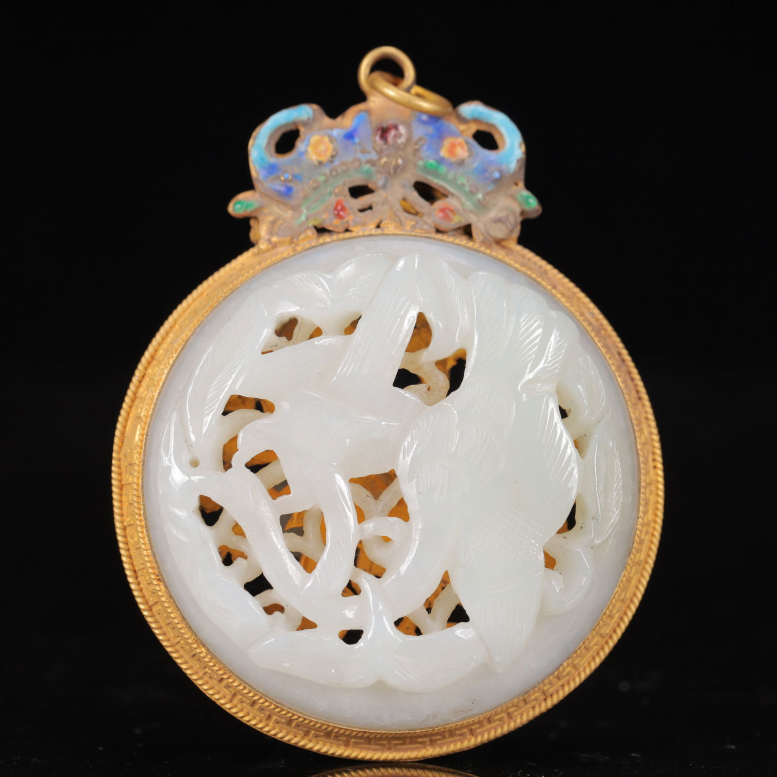 An Exquisite Gilt Silver Inlaid White Jade Crane Pendant (1 of 4)