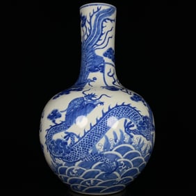 A Huge Blue and White Auspicious Cloud,Dragon and Phoenix Pattern Vase
