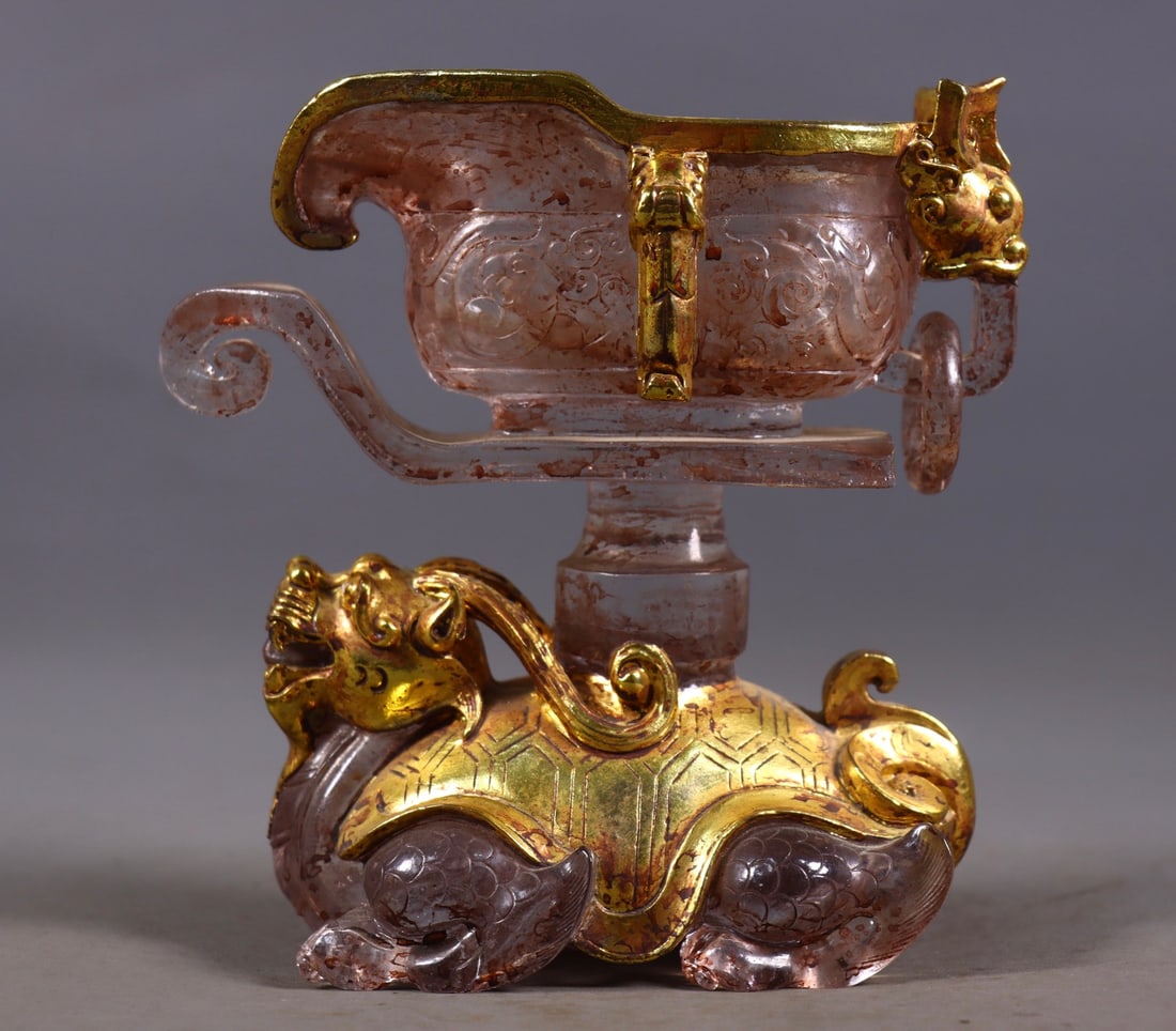 An Exquisite Glass Cover with Gold Turtle-Shaped Cup (1 of 9)