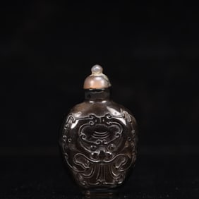 An Exquisite Agate Beast-Face Pattern Snuff Bottle