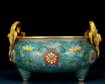 An exquisite cloisonné tripod censer with lotus pattern and dragon ears