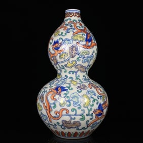 An Exquisite Doucai Ganoderma lucidum and Dragon Pattern Gourd-Shaped Vase