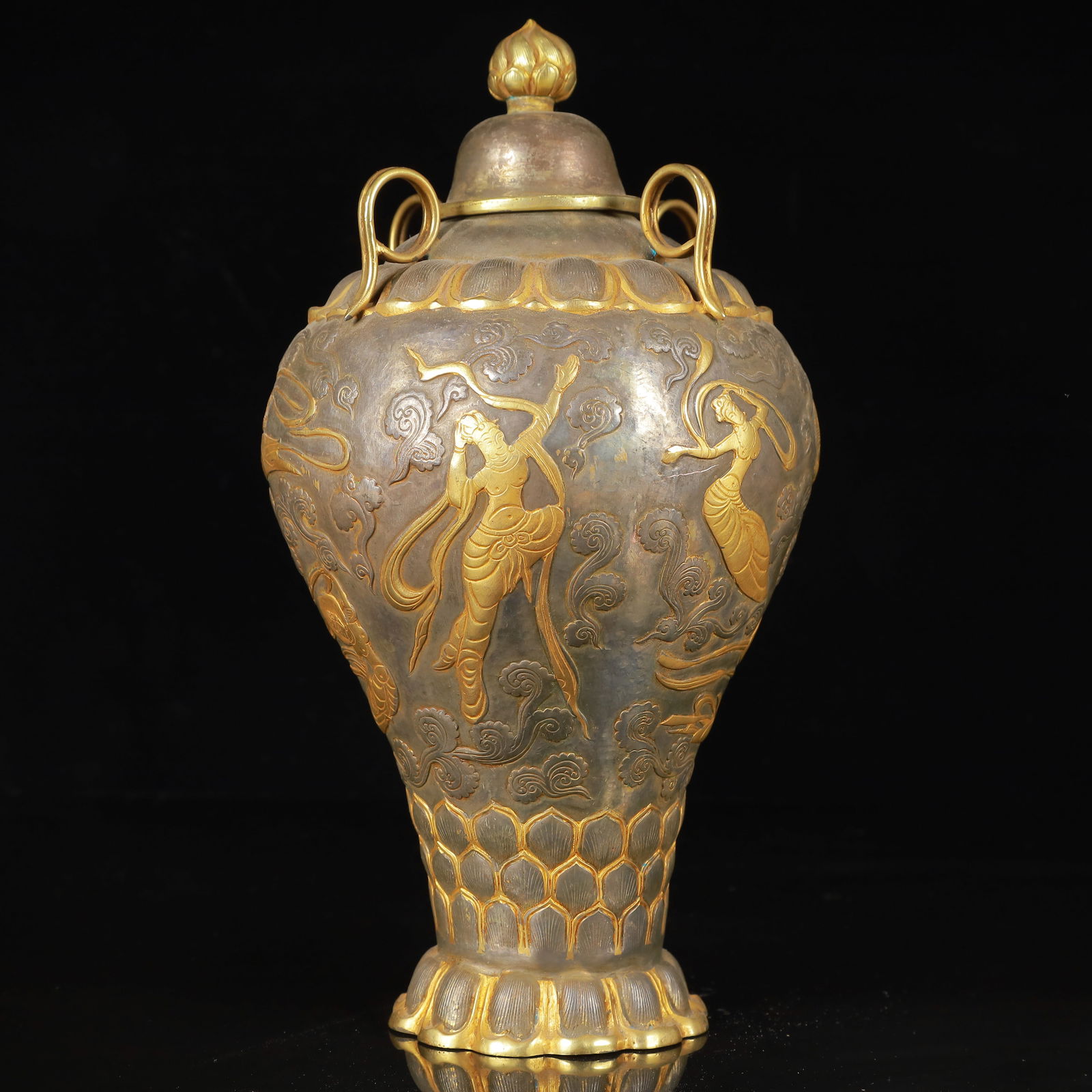 An Exquisite Gilt Silver Figure Pattern Double-Ears Vase (1 of 15)