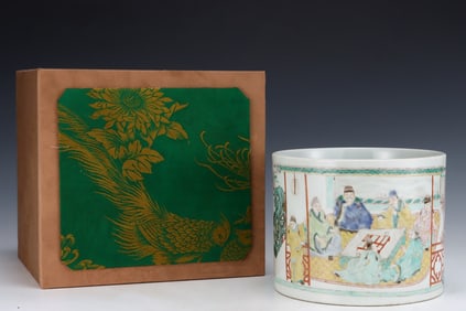 An Exquisite Famille-Rose Character and Story Pattern Brush Pot