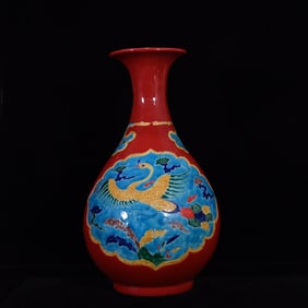 A Huge Red Glazed Fahua Glazed Auspicious Cloud and Phoenix Pattern Vase