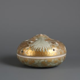 An Exquisite Celadon Glazed Painted Gold Auspicious Cloud and Dragon Pattern Censer