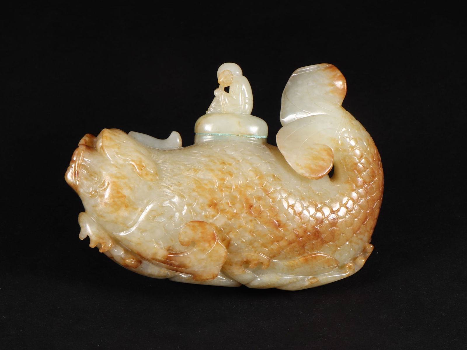An Exquisite White Jade Figure and Fish Ornament: An Exquisite White Jade Figure and Fish Ornament,Qing Dynasty, China,Size:4.6inx1.7inx3.3in,Weight:382g 白玉人物鱼摆件,中国清代