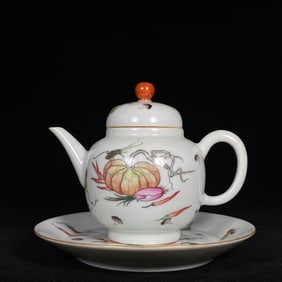 An Exquisite Enamel Vegetables and Fruits Pattern Teapot,With Tray