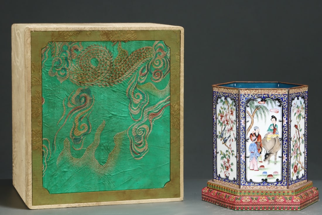 An Exquisite Cloisonne Figure and Story Pattern Brush Pot (1 of 8)