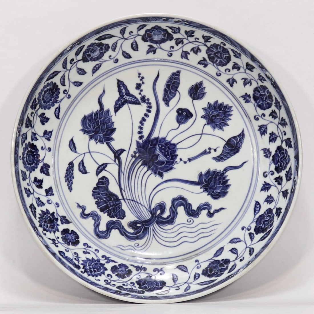 An Exquisite Blue and White Lotus Pattern Plate (1 of 8)