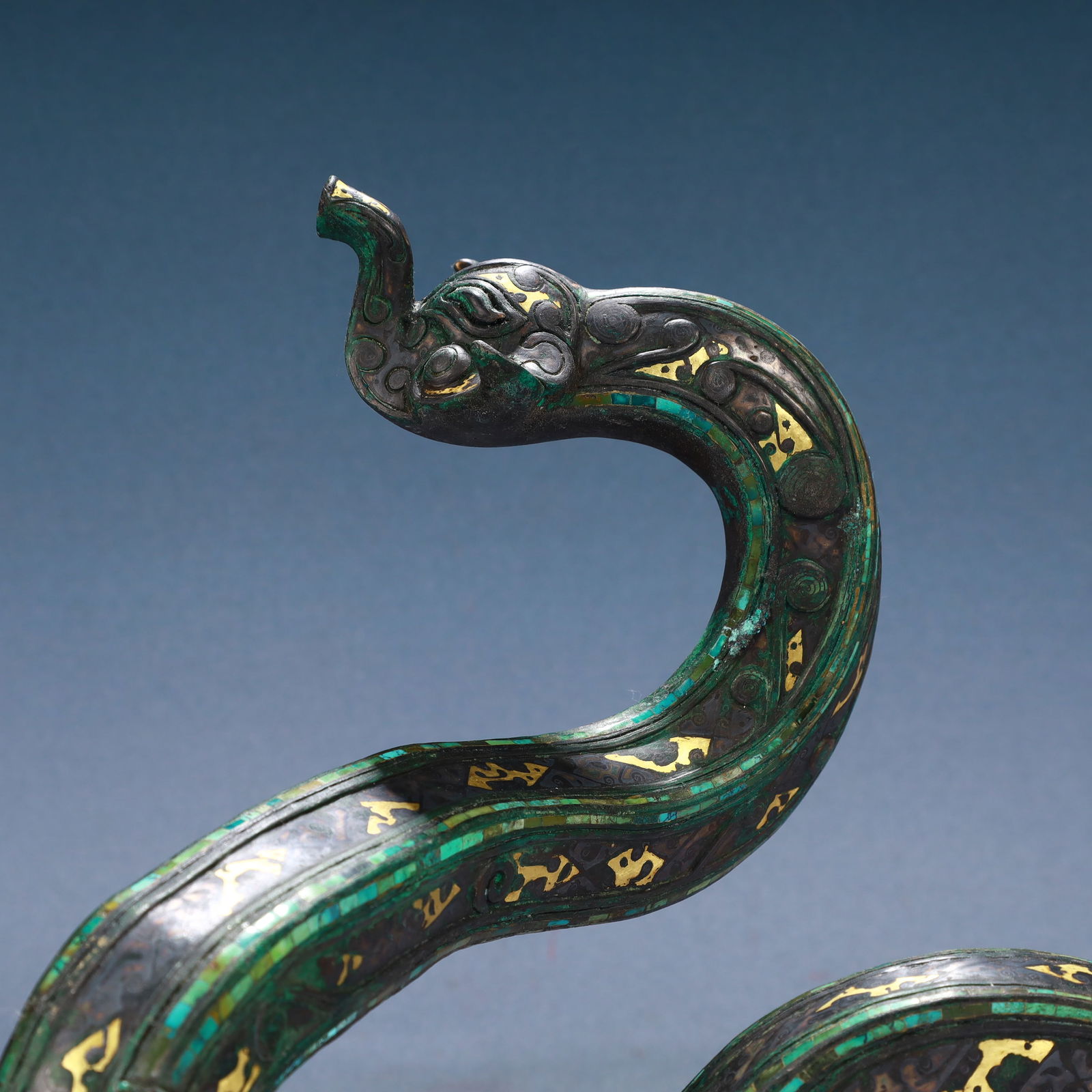 An Archaic Bronze Inlaid Gold Snake Ornament,Inlaid Turquoise - 2