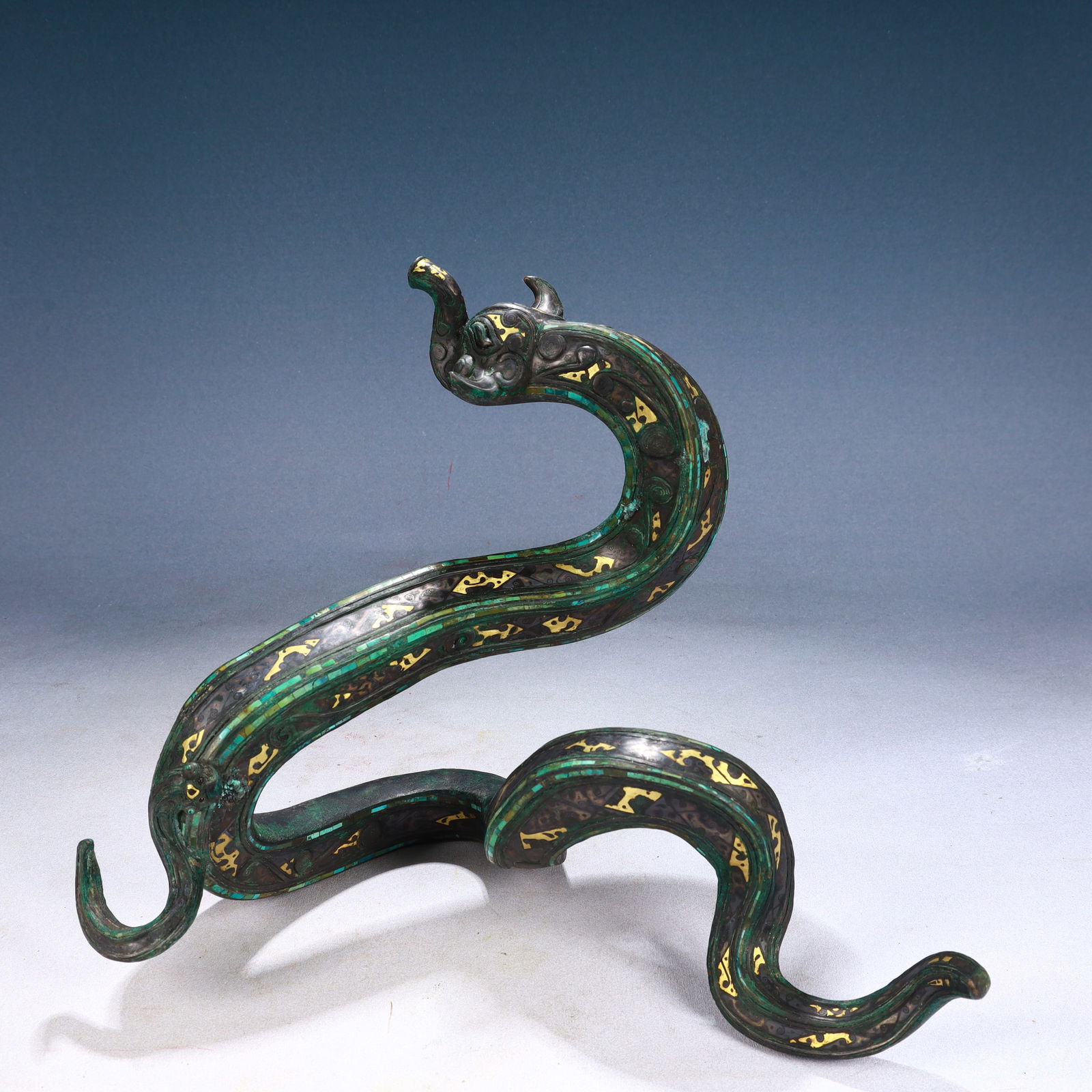 An Archaic Bronze Inlaid Gold Snake Ornament,Inlaid Turquoise - 8