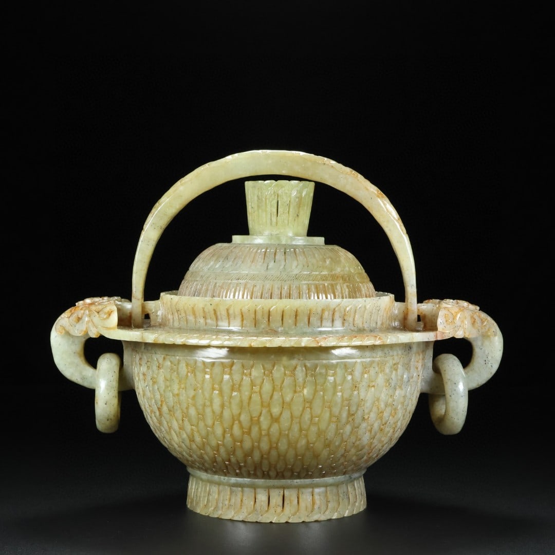 An Exquisite White Jade Censer: An Exquisite White Jade Censer,Qing Dynasty,China,Size:7.9inx9.4inx6.7in,Weight:1307g 白玉香炉,中国清代
