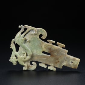 An Exquisite White Jade Chi-Dragon Pattern Ornament