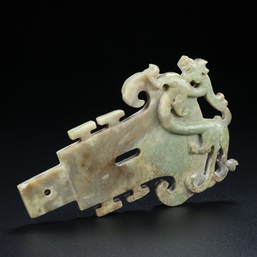 An Exquisite White Jade Chi-Dragon Pattern Ornament - 2