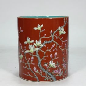 An Exquisite Red Ground Famille-Rose Magnolia Pattern Brush Pot