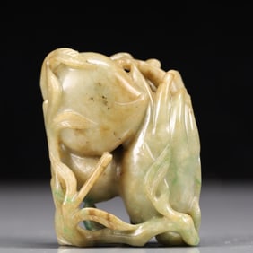 An Exquisite Hotan Jade Bergamo Ornament