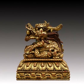 A Rare Gilt Bronze Dragon Pattern Seal