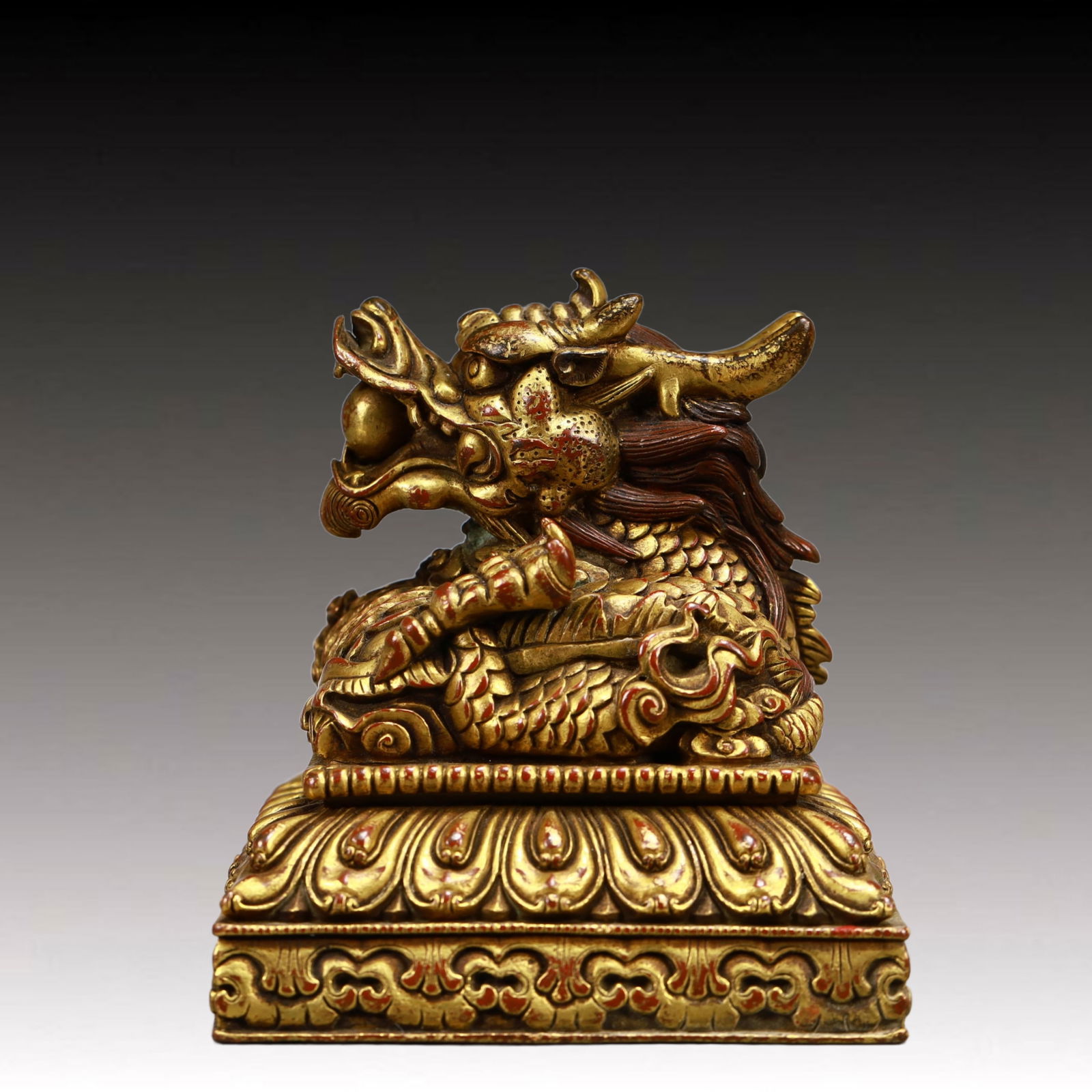 A Rare Gilt Bronze Dragon Pattern Seal: A Rare Gilt Bronze Dragon Pattern Seal,Qing Dynasty, China,Size:3.3inx3.3inx3.9in,Weight:800g 铜鎏金龙纹印章,中国清代