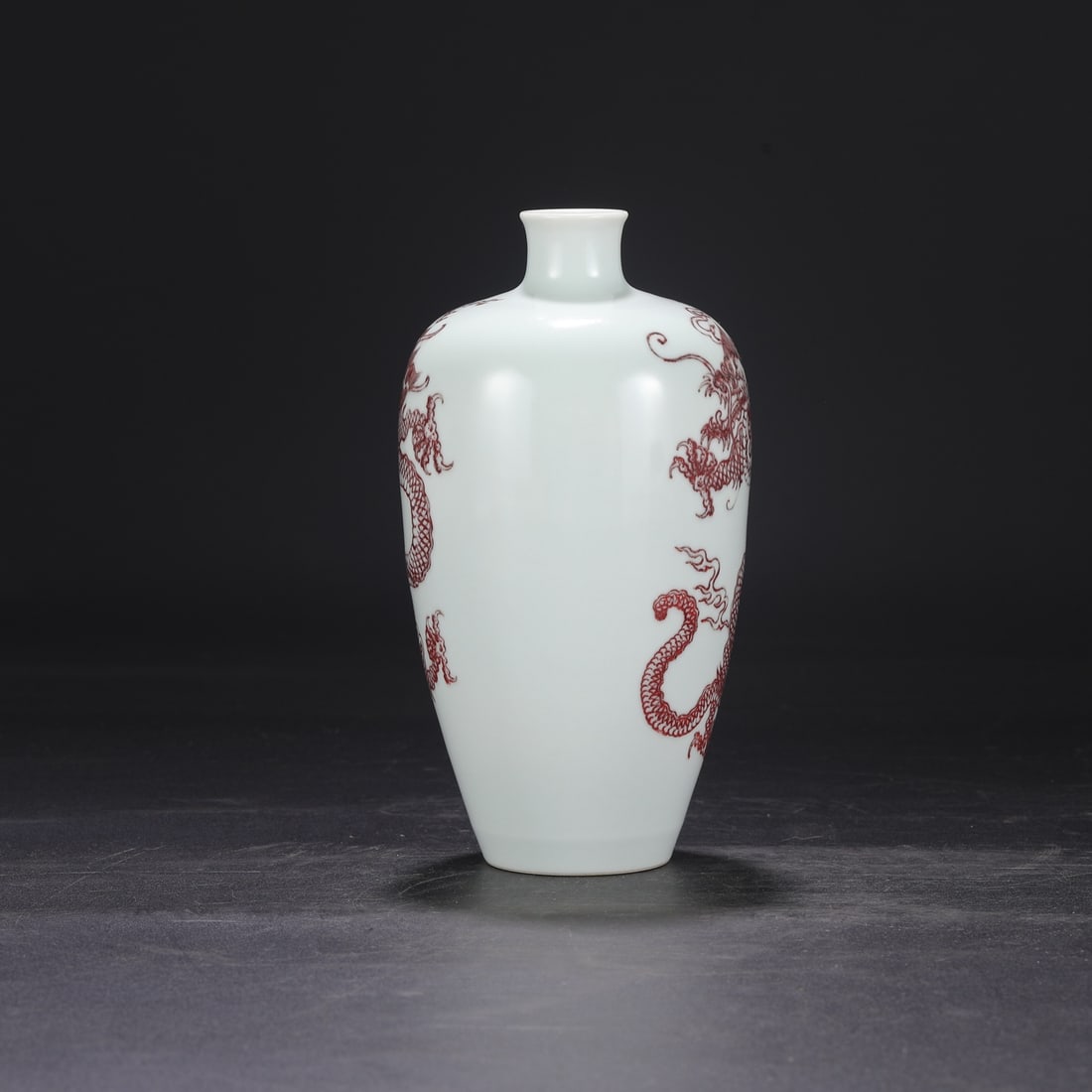 An Exquisite Underglaze-Red Dragon Pattern Vase - 6