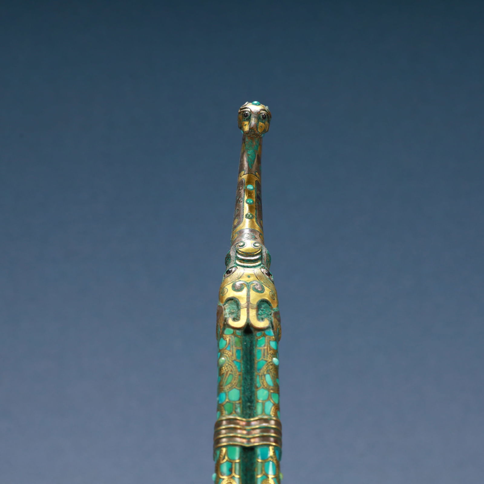 An Archaic Bronze Inlaid Gold Beast-head Hook,Inlaid Turquoise,With Inscription - 2