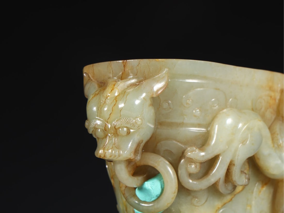 A Fine White Jade Auspicious Beast Pattern Cup - 6
