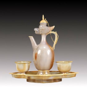 A Set of Fine Agate Cover with Gold Phoenix Pattern Pots
