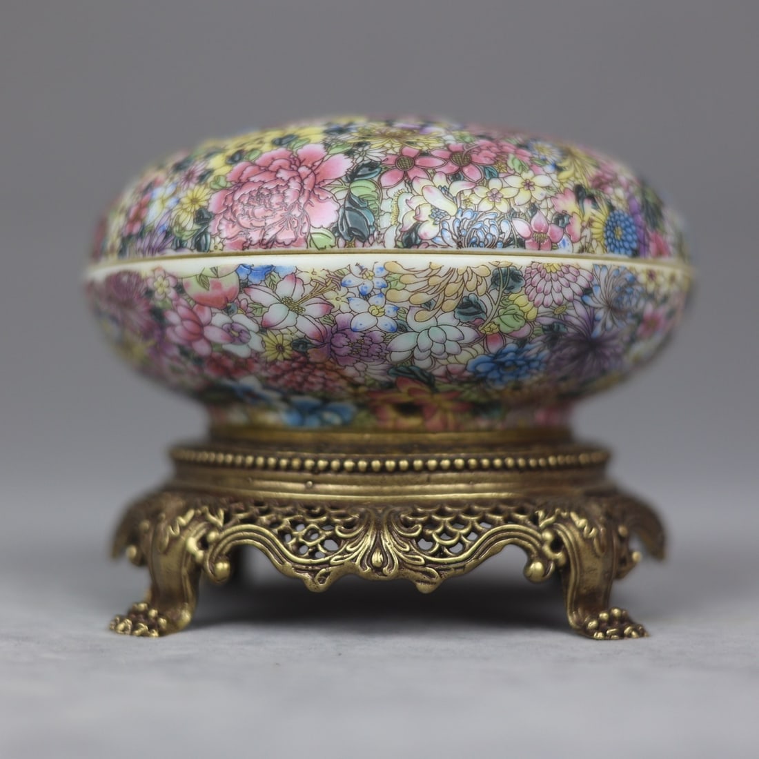An Exquisite Famille-Rose Flower Pattern Inlaid Bronze Box (1 of 9)