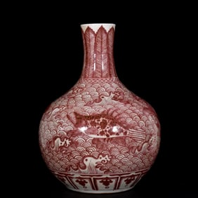 A Huge Underglaze-Red Hornwort Pattern Vase