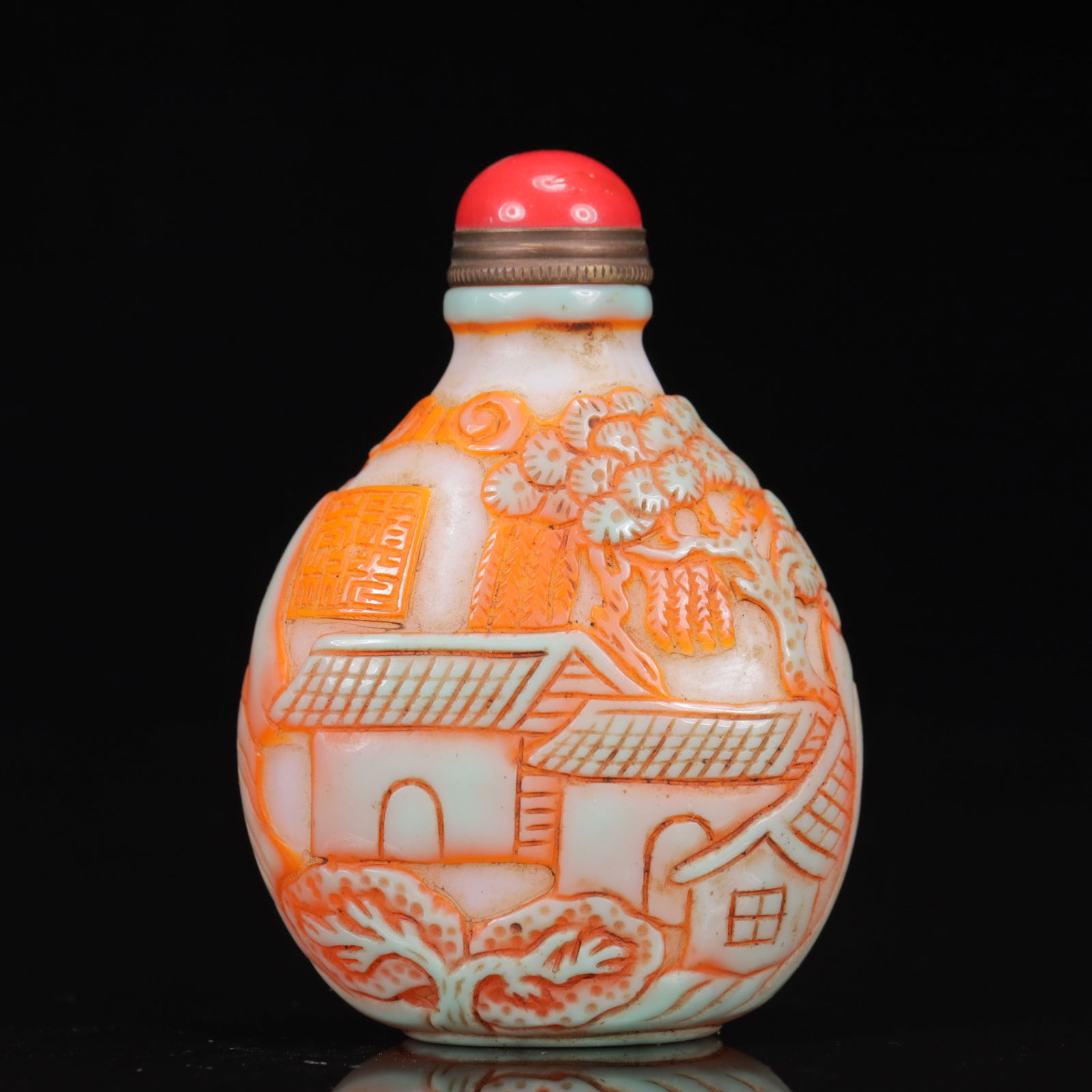 An Exquisite Glass Landscape Pattern Snuff Bottle: An Exquisite Glass Landscape Pattern Snuff Bottle,Qing Dynasty, China,Daoguang Four-character Mark,Size:2.4inx1.2inx3.1in, Weight:77g 琉璃山水纹鼻烟壶,&