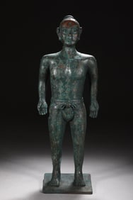 An Exquisite Bronze Figure Ornament