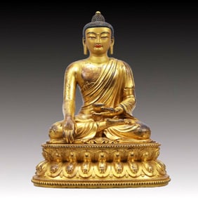 A Solemn Gilt Bronze Statue of Sakyamuni