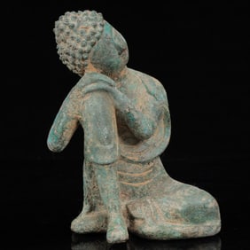 A Solemn Bronze Statue of Sakyamuni