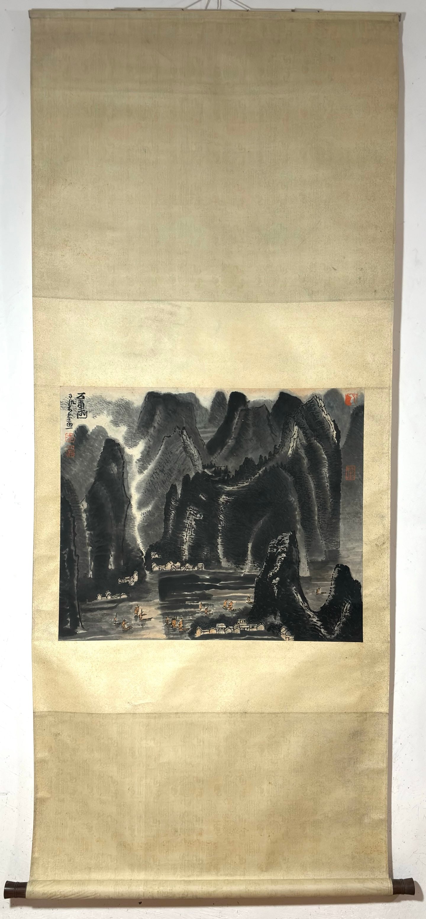 A Chinese Vertical Scroll Ink Painting of Landscape on Paper: A Chinese Vertical Scroll Ink Painting of Landscape on Paper,Li Keran,Size:22.8inx27.2in 