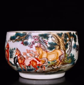 An Exquisite Enamel Horse Pattern Brush Washer