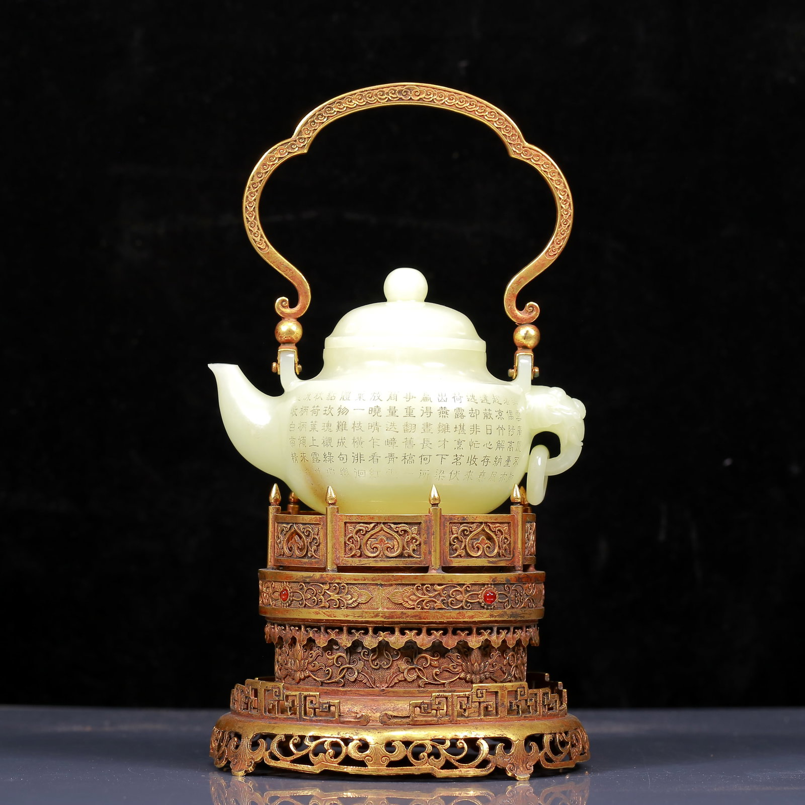 An Exquisite White Jade poem Ewer with Gilt Bronze Handle and Base: An Exquisite White Jade poem Ewer with Gilt Bronze Handle and Base, Qing Dynasty, China,Qianlong Four-character Mark,Size: 5.9inx3.9inx7.9in,Weight:1625g 