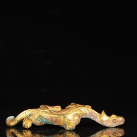 An Exquisite Gilt Bronze Dragon Ornament