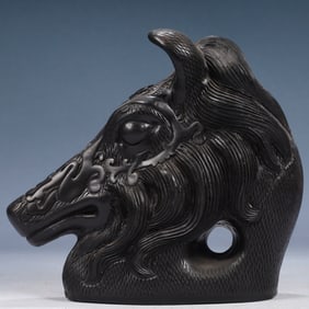 An Exquisite Black Lacquer Horse-head Ornament