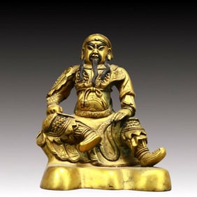 A Solemn Gilt Bronze Statue of 'Guan Gong'