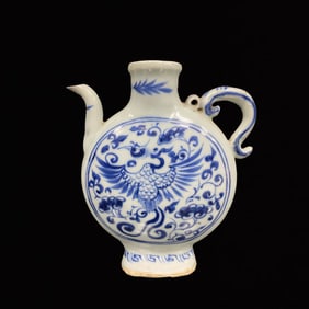 An Exquisite Blue and White Phoenix Pattern Pot