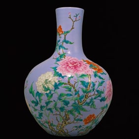 A Huge Enamel Flower Pattern Vase